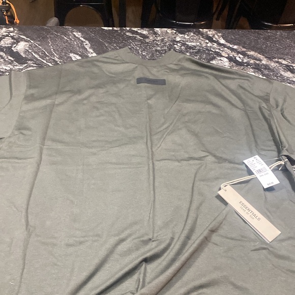 dark grey essentials tee - Picture 2 of 6